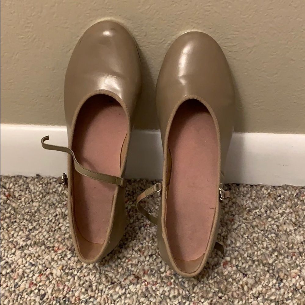 ✨👯‍♀️ Bloch Tan Buckle Tap Shoes – Gently Used, Great Sound, Size Up! Size 9
